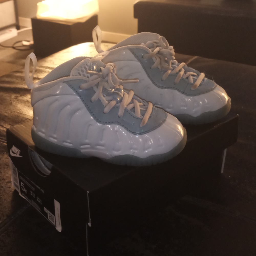 Nike little posite one TD)